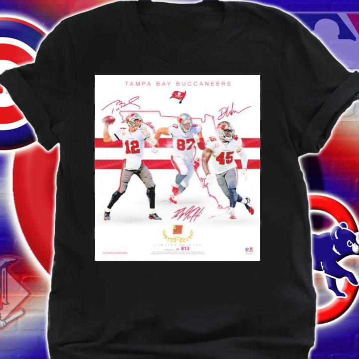 Tom Brady Rob Gronkowski & Devin White Tampa Bay Buccaneers Signatures T-Shirt t-shirt