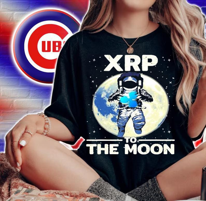 Male Ripple Xrp Astronaut To Moon Cryptocurrency Xrp Moon T-Shirt t-shirt
