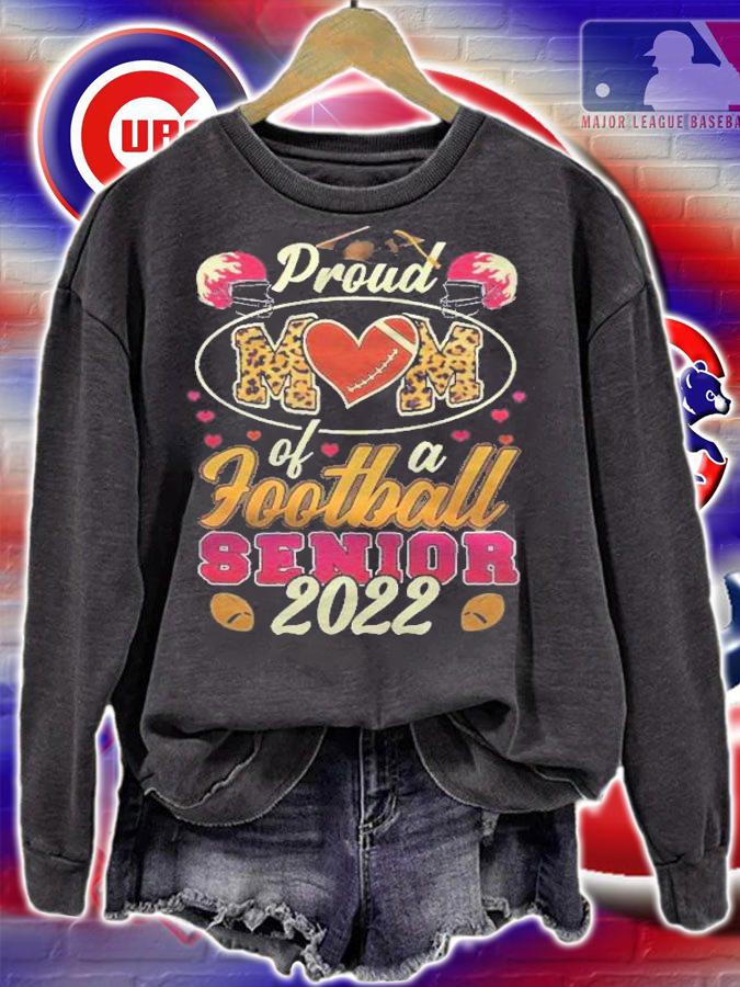 Proud Mom Of A Football Senior 2022 Ver2 Shirt t-shirt