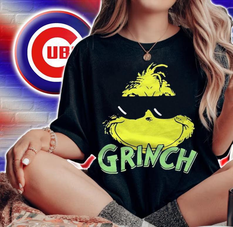 The Grinch sunglasses smile T-shirt