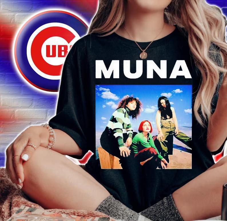 Muna photographic T-shirt